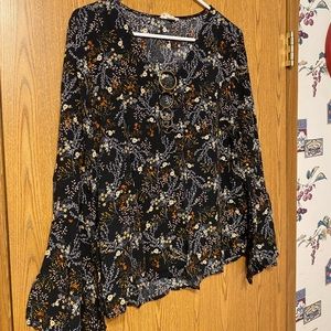 Entro beautiful blouse sz Med